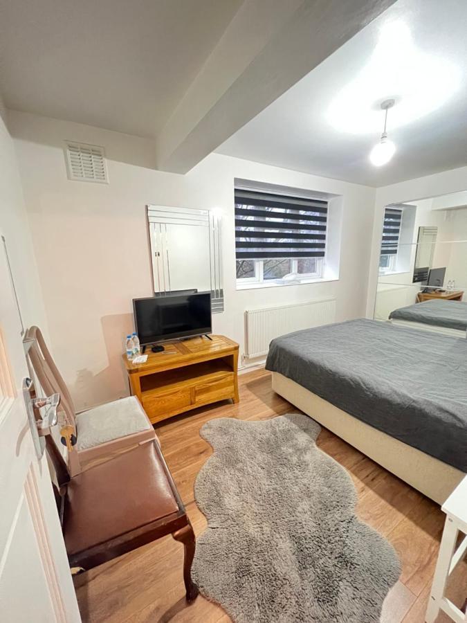 Privatunterkunft Woodbury House 5b