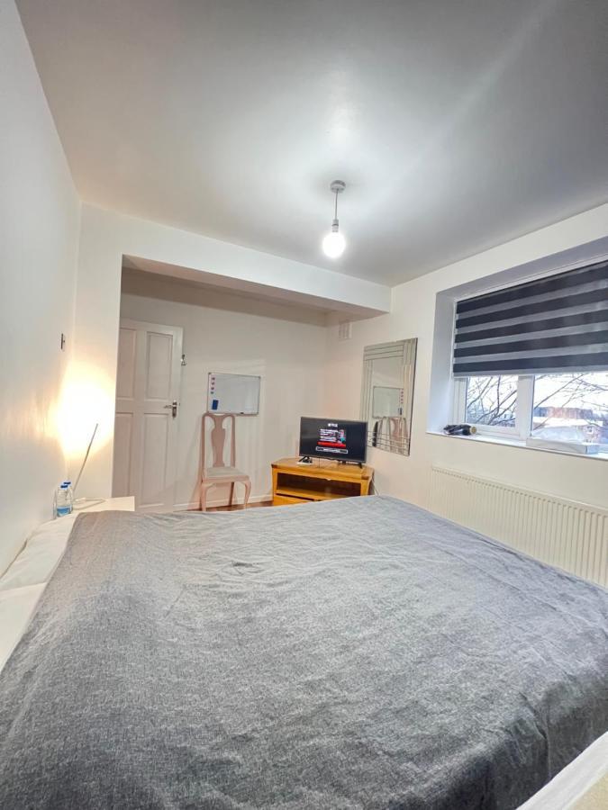 Gazde/Camere de închiriat Woodbury House 5b *